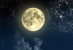 今日は、やぎ座の満月！